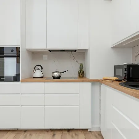 Διαμέρισμα Classy In Balcony & Wifi By Rent Like Γκντίνια